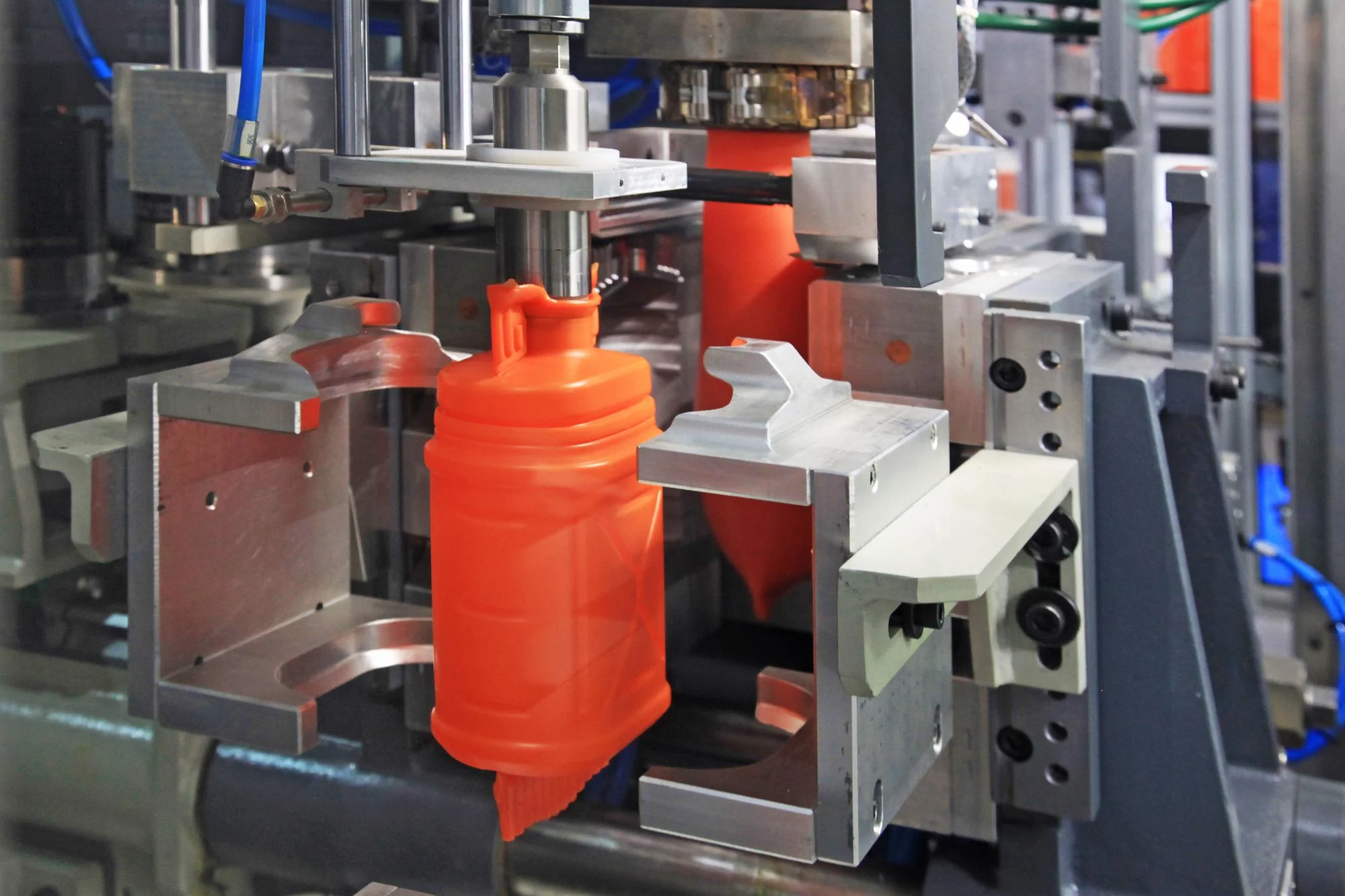 An image of injection molding china services