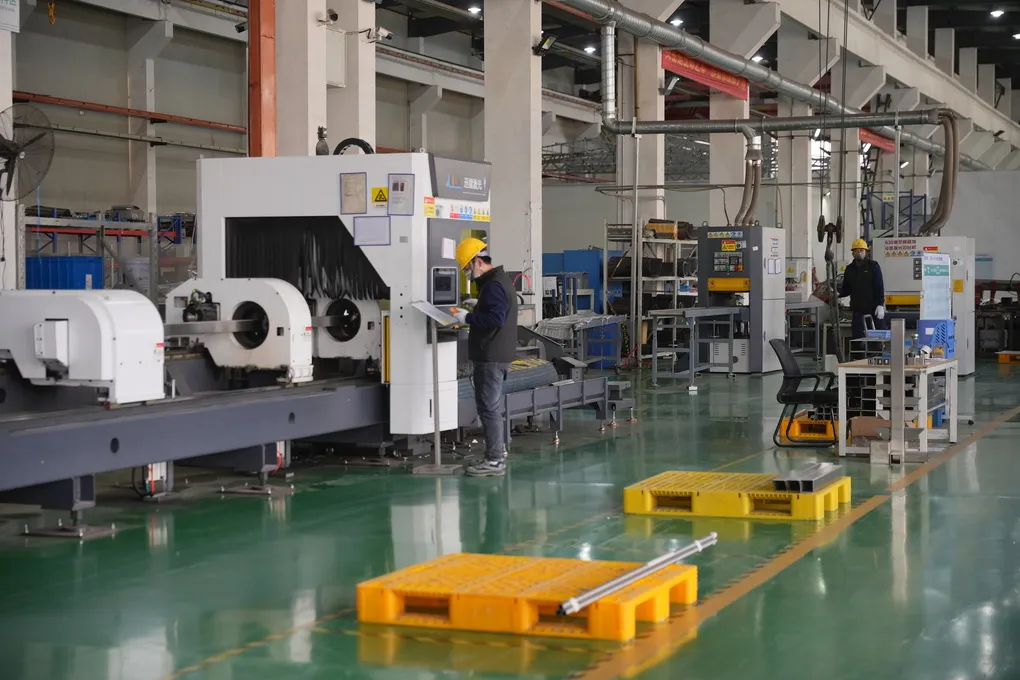 Laser cutting factory in China